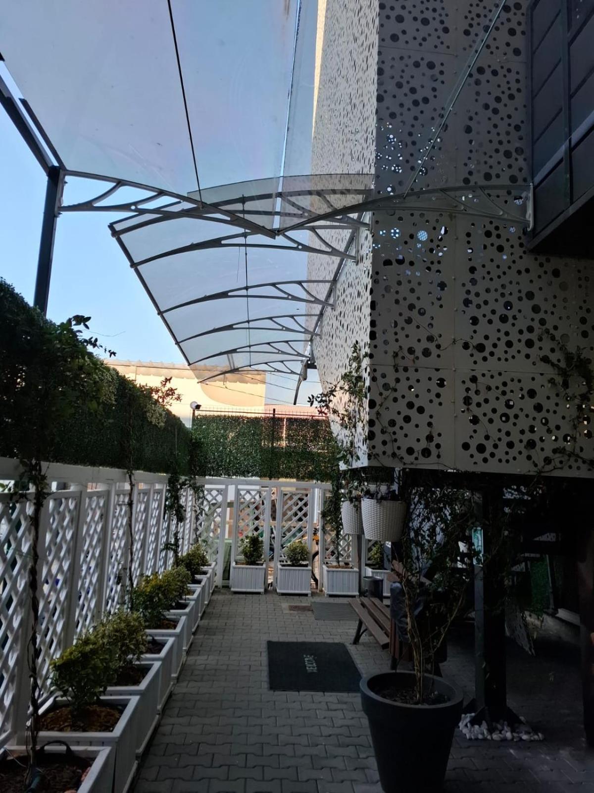 Apartments Steel Residence- Tesla Drive Experience 蒂米什瓦拉 外观 照片